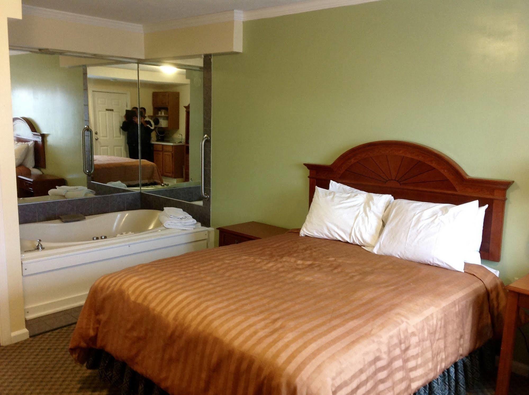 Webster Relax Inn מראה חיצוני תמונה
